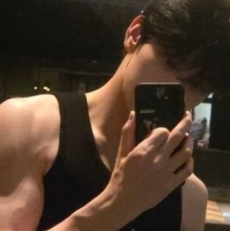 sweatyeon's profile picture. 