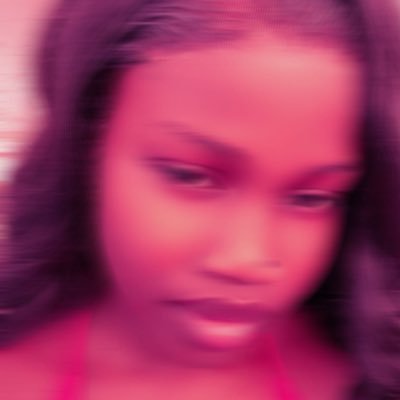 onlyoneyeesha's profile picture. Just here to retweet, like and laugh IG: _onlyoneyeesha
