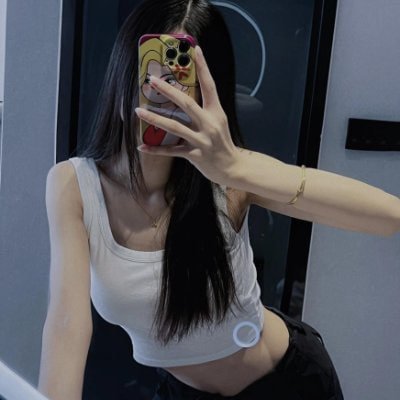 Ella37755085's profile picture. Friendship is not about race or ethnicity.🤝🇺🇸  Love money, love yourself. Honesty and trustworthiness lead us to success. 💵💸