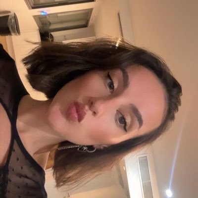 camxri's profile picture. 25y