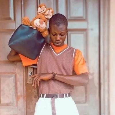 Qingmaker_pdf's profile picture. 🐦‍🔥🤎|welcome chiefs to the boogie palace...|°
|work of art🖼️°
|°songwriter📝°|°Art and music🪄°|°Art of music🌟°