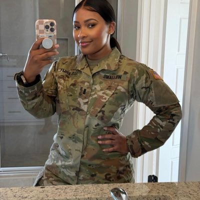 normal_sar50003's profile picture. love been military 🥰🥰