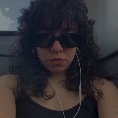 karrlmari's profile picture. ⚢