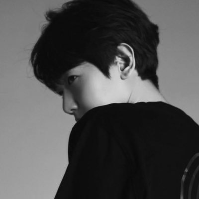 byunsolo's profile picture. 