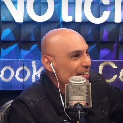 salmazan71's profile picture. Periodista, cronista y escritor. Autor de: "Acuérdate, Maria". Conductor de El cocodrilo Escucha jueves 9pm y sábado 4pm por MVS Noticias 102.5fm