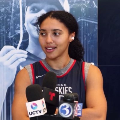 soph535_'s profile picture. UConn Huskies fan | Dallas Wings victim #WingsUp🪽#BleedBlue