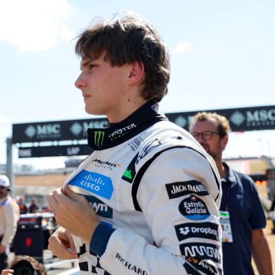 piastr181's profile picture. ˚ ༘ ೀ⋆｡˚@oscarpiastri 🥐 ✦• #OP81 #KA12 #CL16 #MV33 osc wdc 🏎️🏆
