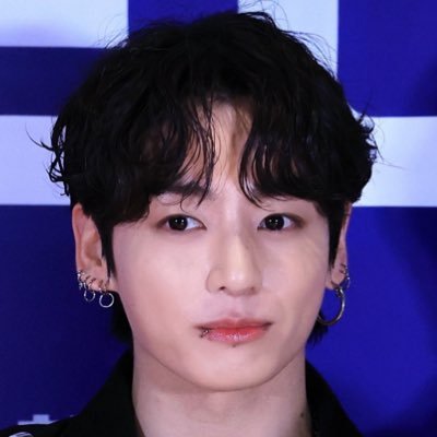 nojoyavailable's profile picture. people hate me because they wanna be me so badly