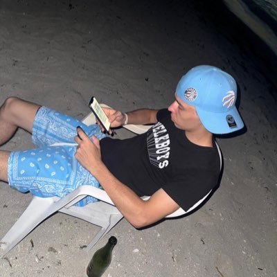 Adwiski's profile picture. 18 | God 1st | https://t.co/FNauSAMWJq | all social’s @adwiski