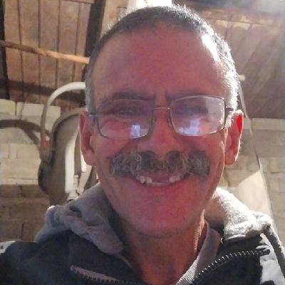 d3334575326's profile picture. Soy trabajador de limpieza en una tienda de autoservicio Soriana Estadio de Guadalajara Jalisco México. Vivo en casa de mi Familia Paterna que tanto Amo.