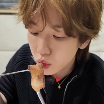 _byunpeachy's profile picture. baekhyun is my sunshine (˶˃ ᵕ ˂˶) .ᐟ.ᐟ