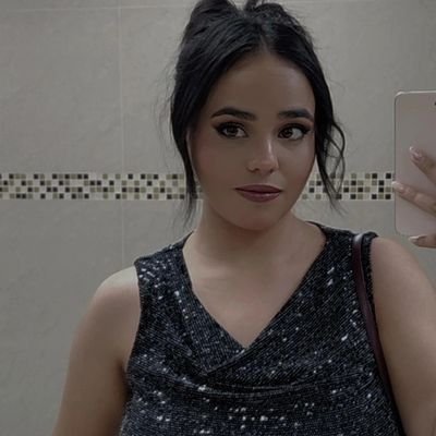 EmiliaNovoa5's profile picture. Instagram: emiliafernandaa