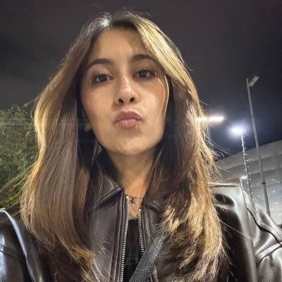 laurabarrerag's profile picture. louie and swiftie