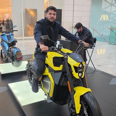 olha a implosão 🗝 🇬🇧 Profile