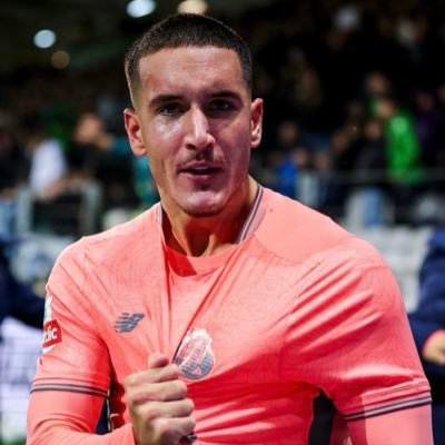monteiroabreu21's profile picture. 𝗛𝗮𝗻𝗱𝗯𝗮𝗹𝗹 𝗣𝗹𝗮𝘆𝗲𝗿 🤾🏻‍♂️ || ISTEC 🔴⚫️ || @fcporto 💙 || @LFC || 🎓 Engenharia Informática