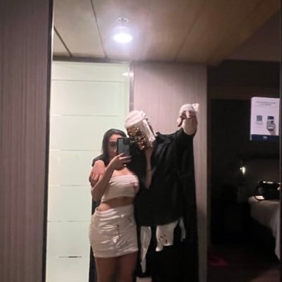 doubletrouble2u's profile picture. Bienvenido al paraíso 🏝️ | 23 y 23 | DNNYJAVV | No singles por el momento