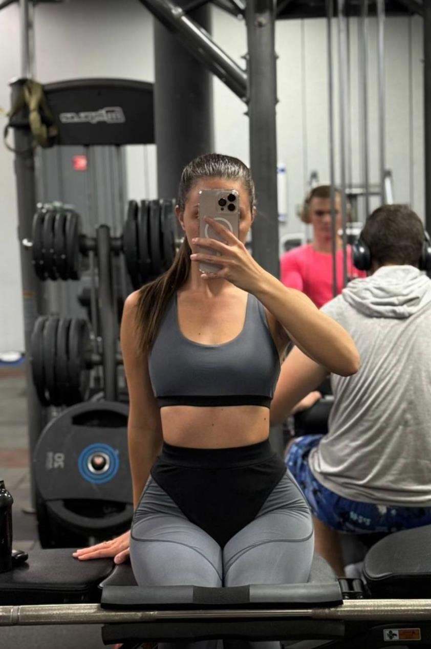 AKenyetta31224's profile picture. feel first @Mady1ove follow later 💫