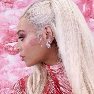 shesuchatyrant's profile picture. PHYLICIA A. RASHAD ᥫ᭡. — thee i care live stan.