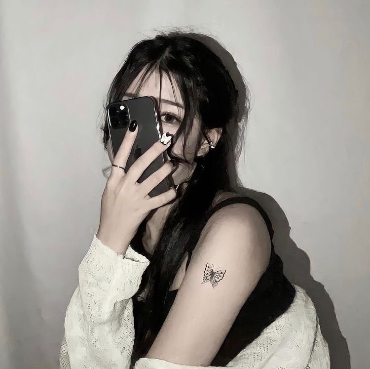 SerdyukovaVika's profile picture. よろしくおねがいします。