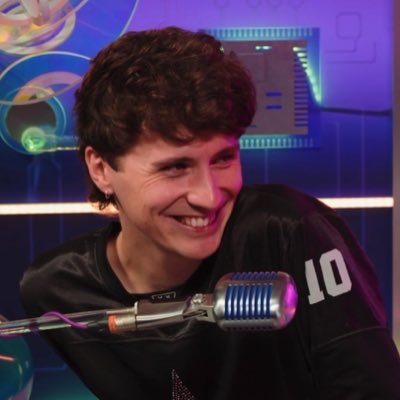 byunffy's profile picture. andrewpilled andreilmaniac neilmaxxed dan howell kin BAEKHYUNator lurker