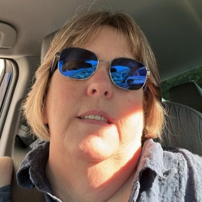 TinaMarieW2's profile picture. PHILANTHROPIST