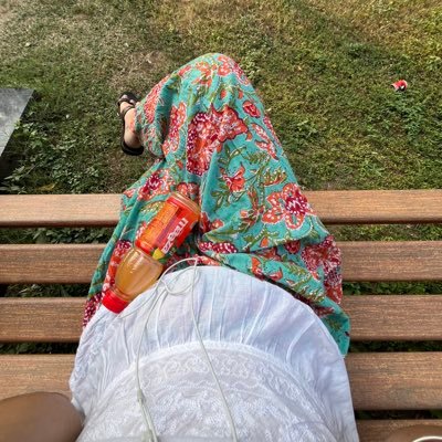 solasixteen16's profile picture. i once had to kick seven frogs out of my room // @gnluofficial