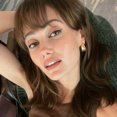 PsychicMaddyS's profile picture. 