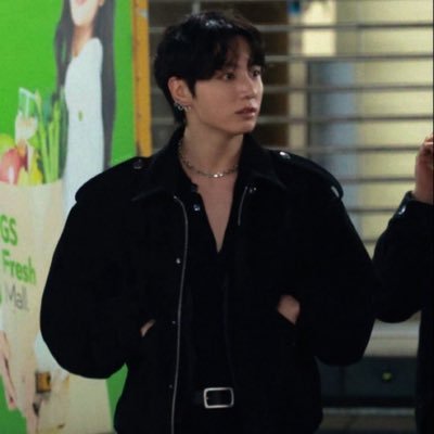 petitevkoo's profile picture. 