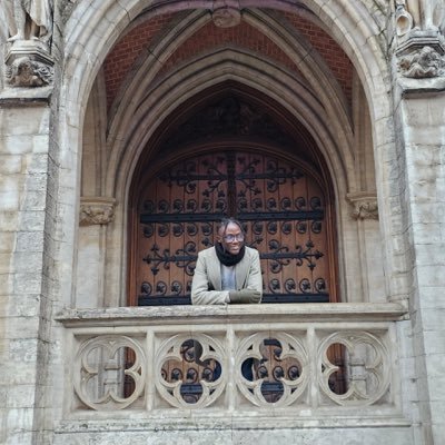 Verticalcities's profile picture. Building 💻 and 🤖