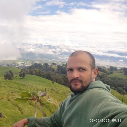 RoygerardoEsqu2's profile picture. 