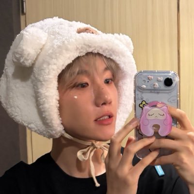 boolovely2502's profile picture. EXO-L ♡----《ELI》----♡ Pisces ♡ ♡ F A M I L Y ♡ BBH♡