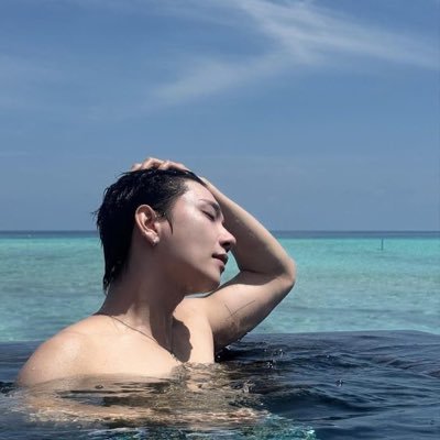 DKikoou's profile picture. Just 13 men ruining my life (in HD) 세븐틴 ✨  Carat zone for updates, love & chaos 💫🩵