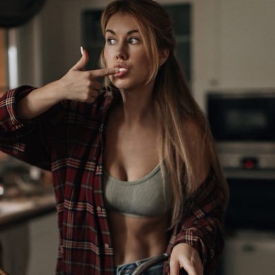 CausticDemure's profile picture. 𝐖𝐈𝐓𝐂𝐇𝐘 𝐖𝐎𝐋𝐅 𝐇𝐘𝐁𝐑𝐈𝐃. A wise witch knows the shadows come from the light. Making magic happen with @We_Were_Saints. ||#JogOn RP21+|| #ShawWolfPack
