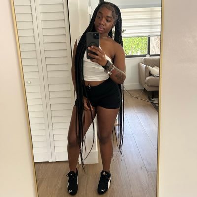 niamaxamain's profile picture. 1 of 1