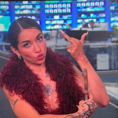 emiftmari's profile picture. pensando en ti el deseo aparece 🙂‍↕️