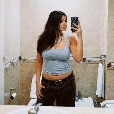 luanapastran's profile picture. 💋