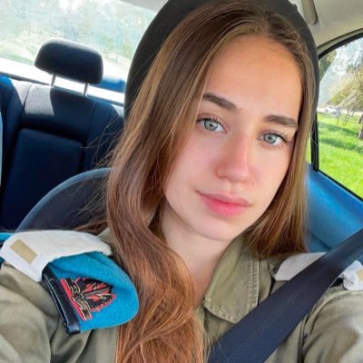 SarahNoah_'s profile picture. IDF girl with a mission 🇮🇱💋 | Strong mind, soft heart | Mess with peace, you meet the uniform 😉