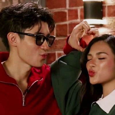 choosingmeee's profile picture. 