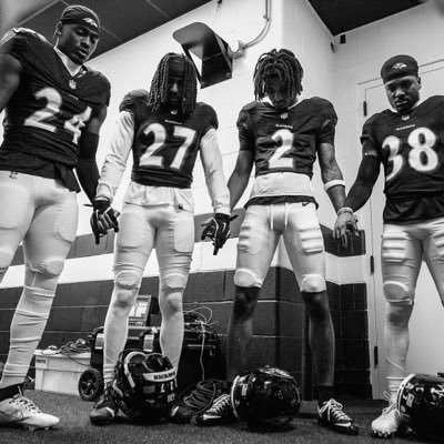 ikissa_'s profile picture. take advantage of time , it's not always in your favor - 24 /tikt - onlykissa/ B-MORE / HEAT