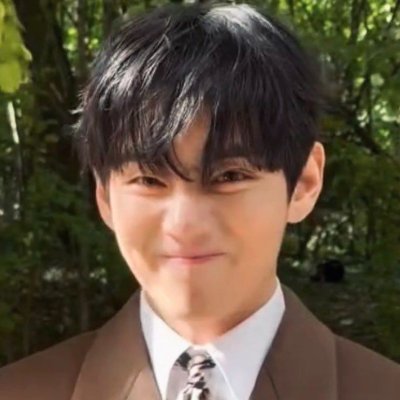 notgusagus's profile picture. 19. She/her