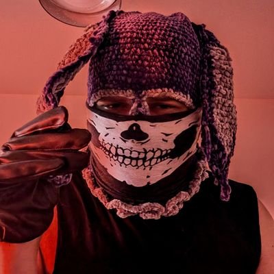 depressedaha's profile picture. marx ist mein vater du lelek