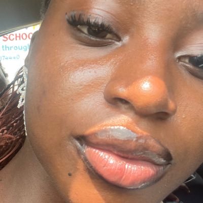 thatgirlbenn's profile picture. Student Nurse, UNILAG|| Public speaker || Writer|| Arsenal FC|| God’s pet.