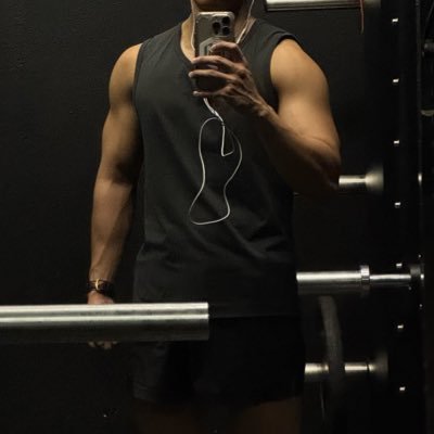 HeyWolfboy's profile picture.
