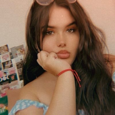 cherrygoddessx's profile picture. always drinking coffee, taking pictures, and saying inappropriate things ♡  IG: honeylinax