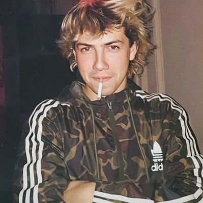 magneticdmeanor's profile picture. solo soy un terron de azúcar