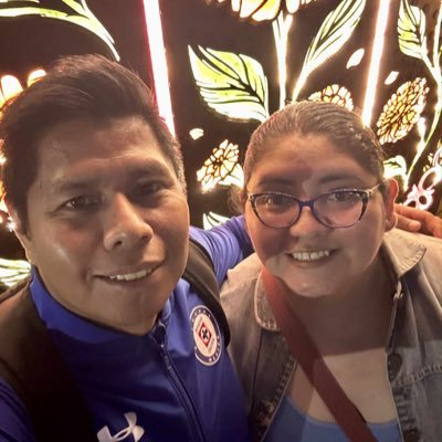dianarace's profile picture. Comunicación, FCPyS-UNAM | Monitoreo de medios en @radius_com | @julio_hortiales 🫶 | #Pumas #Gryffindor #LosSimpsons 🧎🏻‍♀️🧘‍♀️🏊🐈‍⬛📖🍜☕⚽️⚾👹