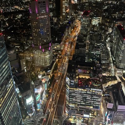 Derrick_Yue's profile picture. A proud banker, video gamer and sports enthusiast! All thoughts and opinion are my own.