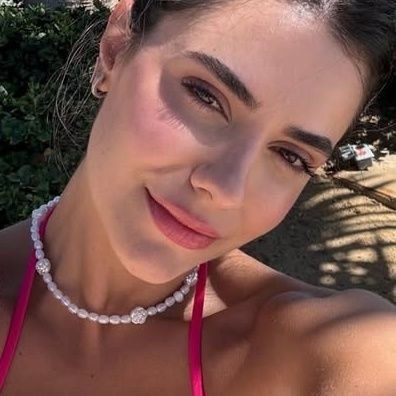 glowcipriano's profile picture. ls | wn | ll 
luan segue