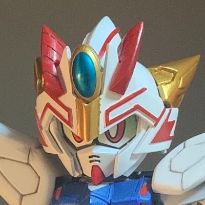 mitakamakita's profile picture. ＳＤガンダムを作っています。キットベースの改造が多いです。 背景絵はあんけりおじさん(@bnk_uma)さんに描いていただきました狩人ガンダムです！