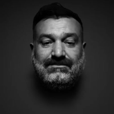 SrLlovet's profile picture. Dadaismo revolucionario. Cotización o barbarie. In Paco Alba We trust.